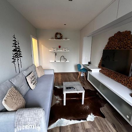 We Apartment - Close To The Center & City View, Self Check-In 24H Banská Bystrica Exterior photo