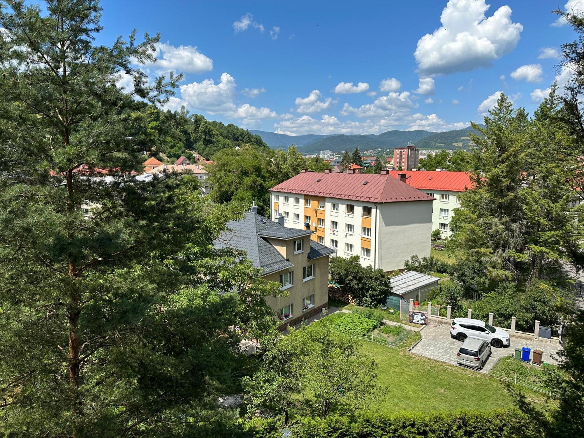 We Apartment - Close To The Center & City View, Self Check-In 24H Banská Bystrica Exterior photo