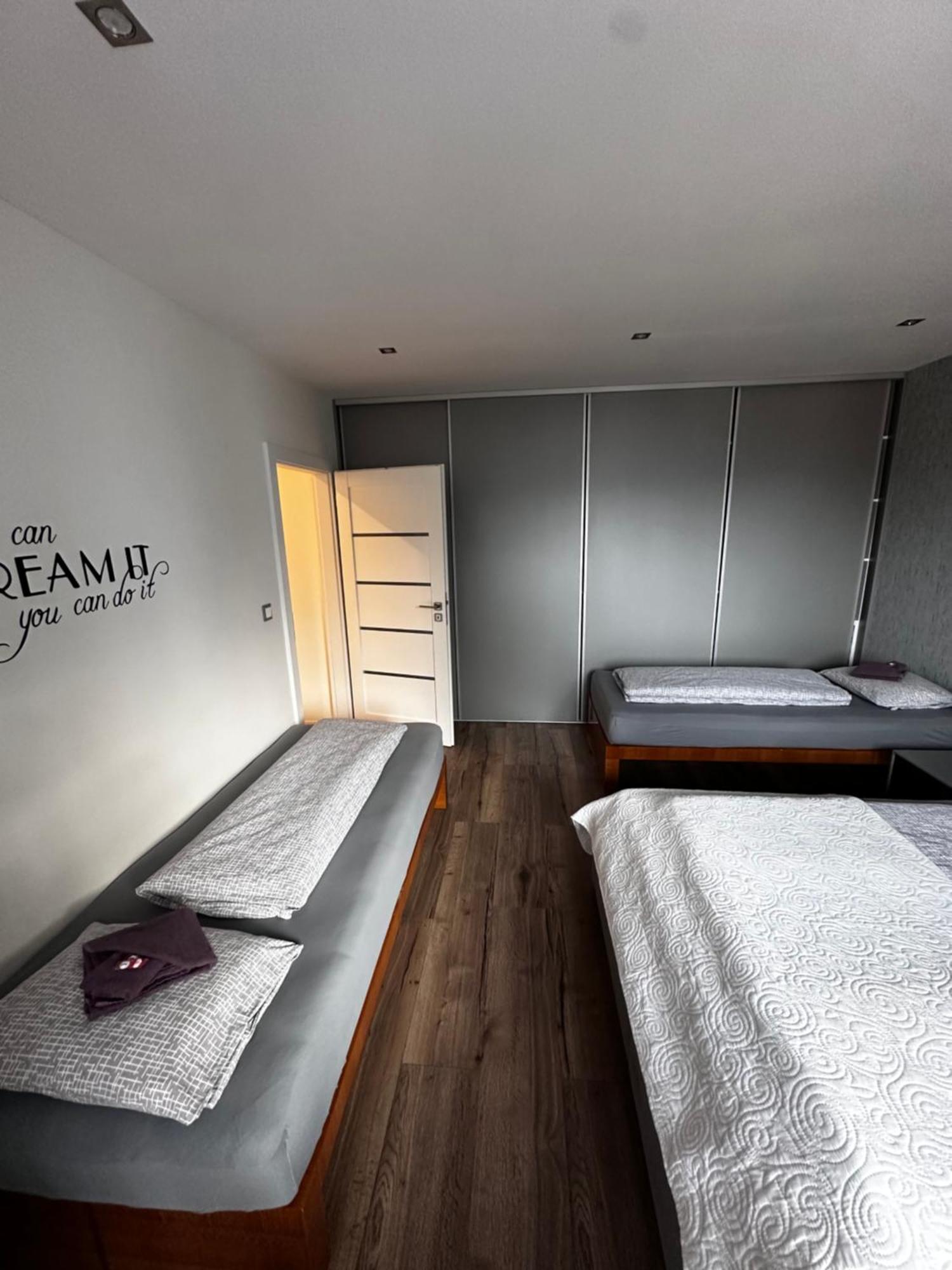 We Apartment - Close To The Center & City View, Self Check-In 24H Banská Bystrica Exterior photo