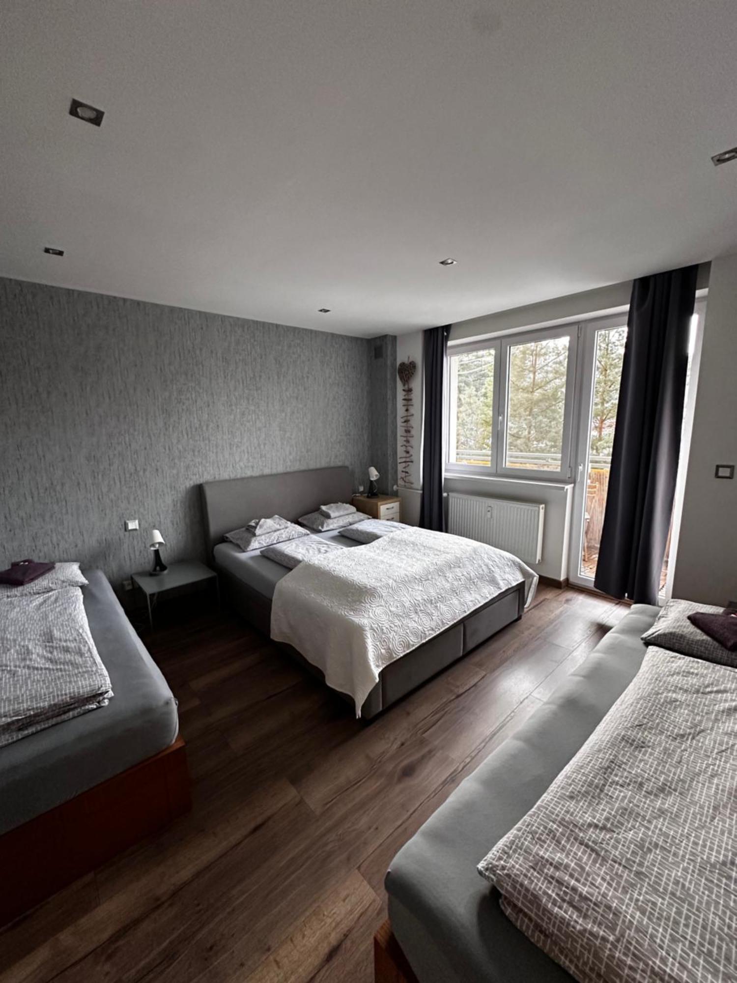 We Apartment - Close To The Center & City View, Self Check-In 24H Banská Bystrica Exterior photo
