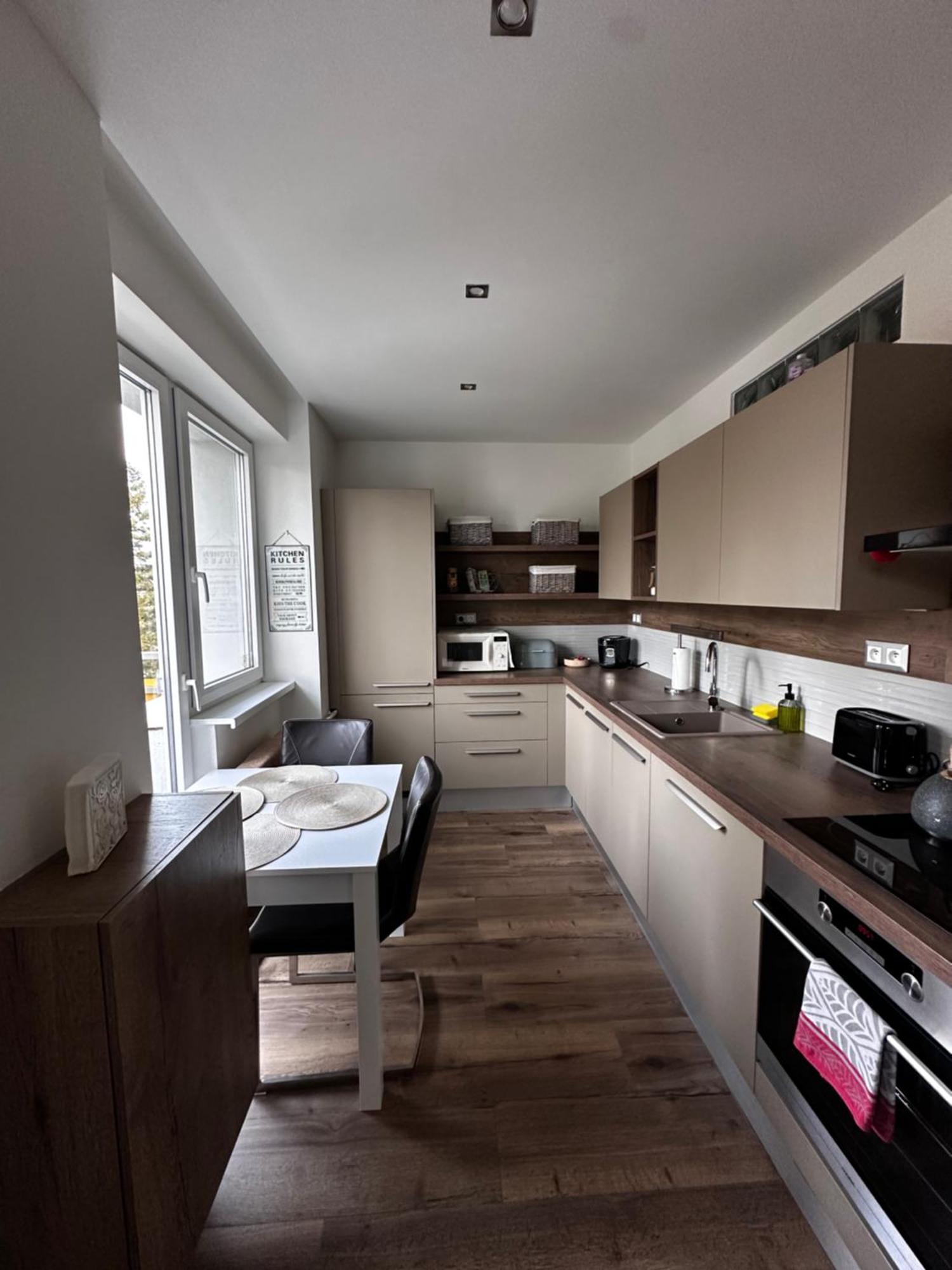 We Apartment - Close To The Center & City View, Self Check-In 24H Banská Bystrica Exterior photo